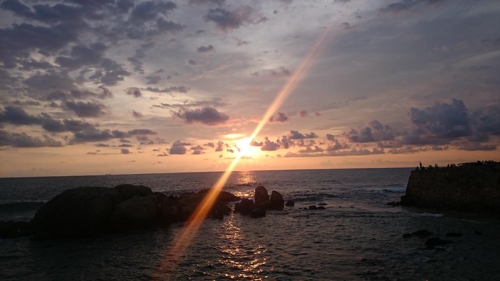 Paradise Galle Luaran gambar